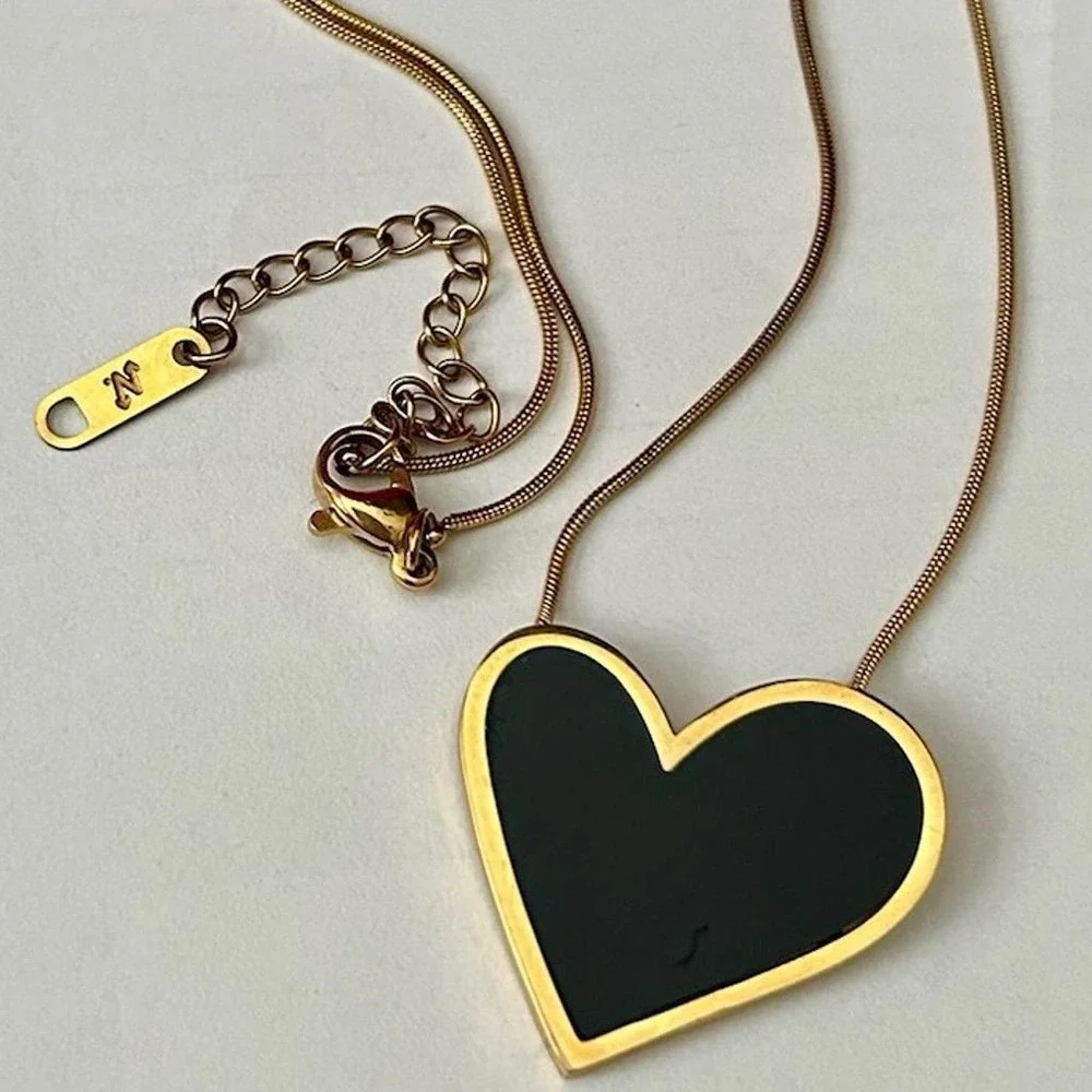 Gloria Vanderbilt Watch J.Crew Necklace Lot Womens OS Gold Black Heart Excellent
